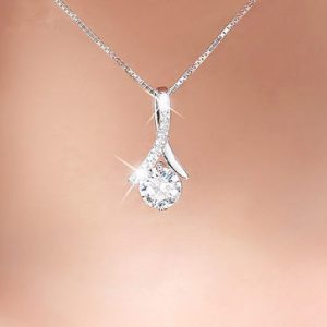 Short crystal necklace pendant